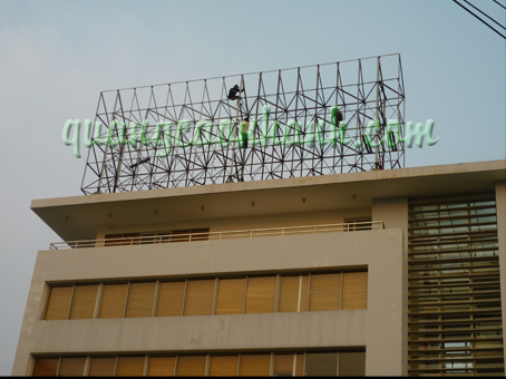 thi cong pano (billboard)